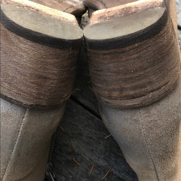 Frye Carson Piping Bootie - Picture 6 of 7